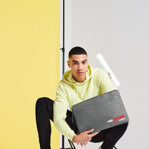 Essential 15” laptop case Thumbnail